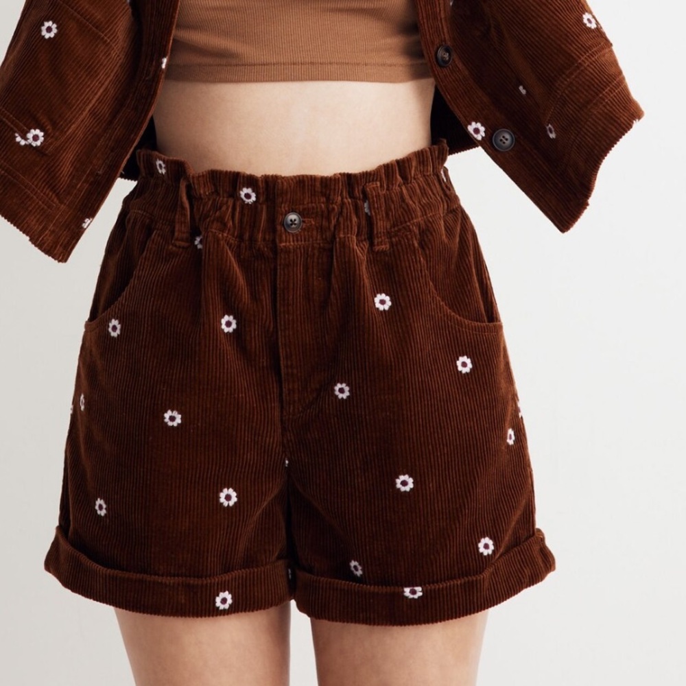 EUC Madewell Daisy Embroidered Corduroy Shorts in Brown size Large